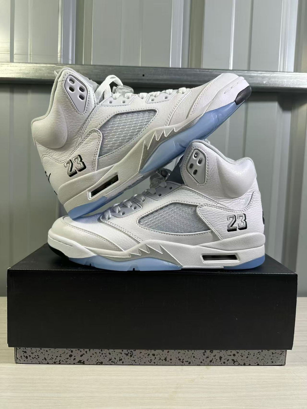 Jordan Air Jordan 5 White/Silver Sneakers HQ7978-103