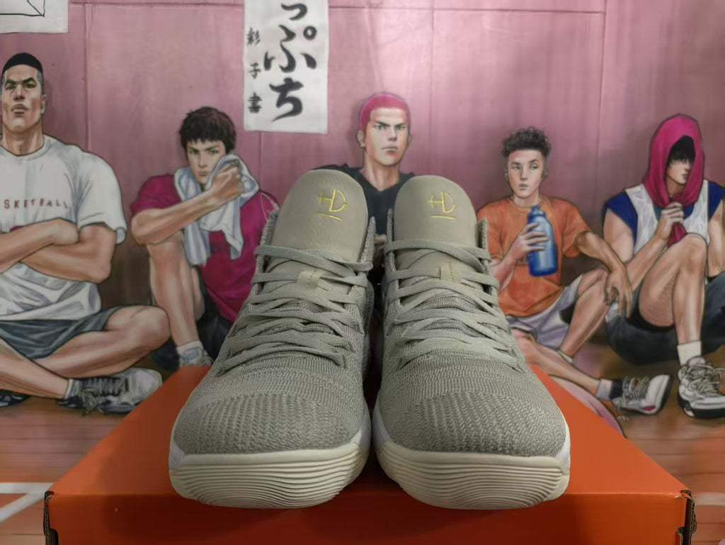 Nike Basketball High-Top Sneakers in Light Gray
