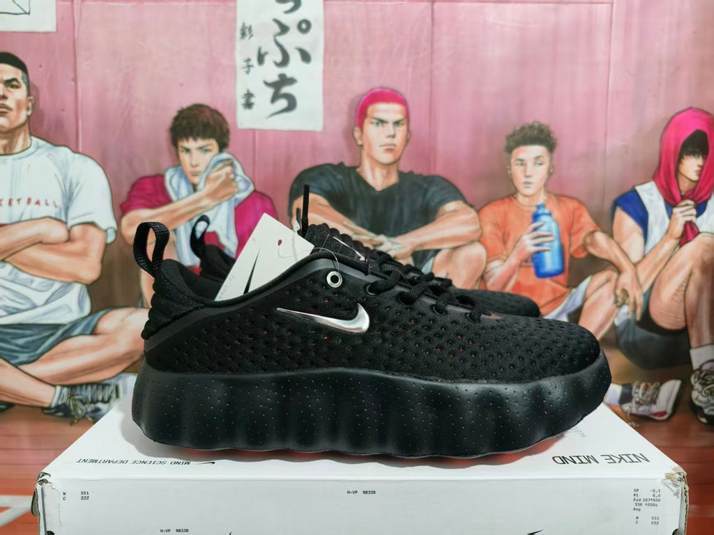 Nike Black Sneakers