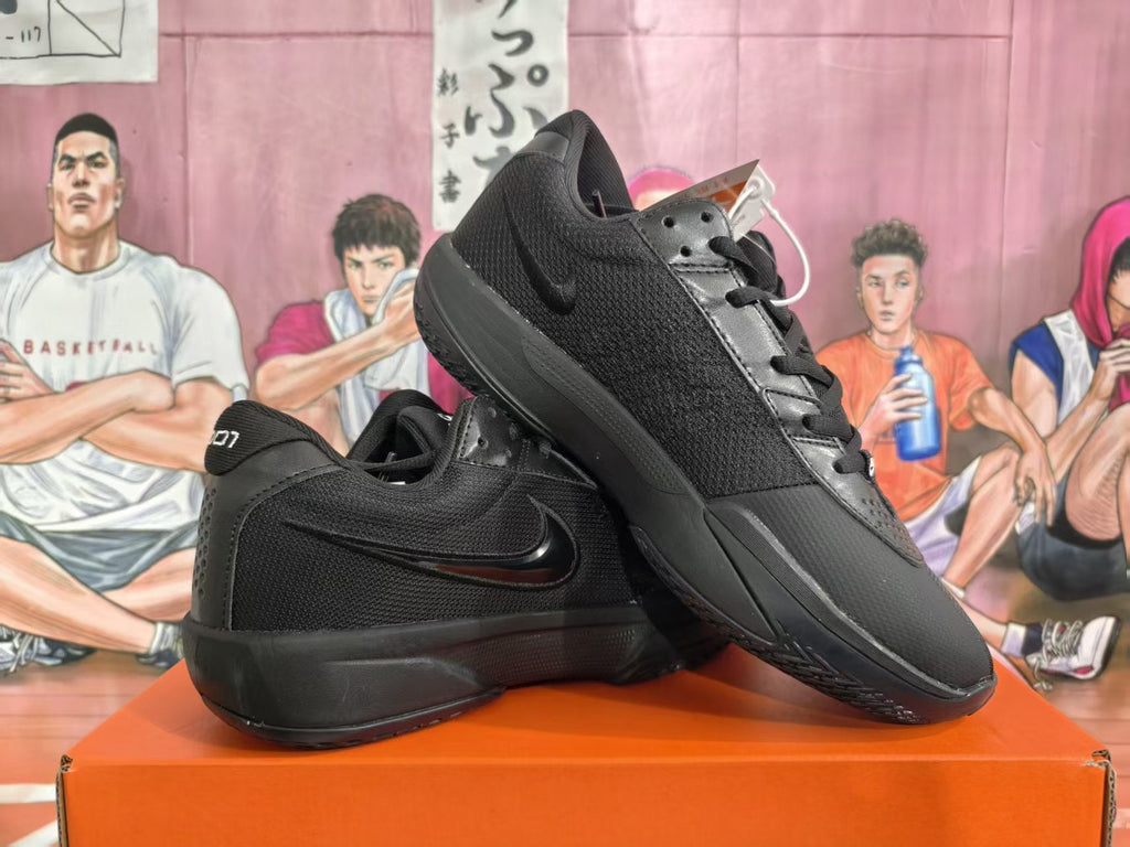 Nike Black Basketball Sneakers