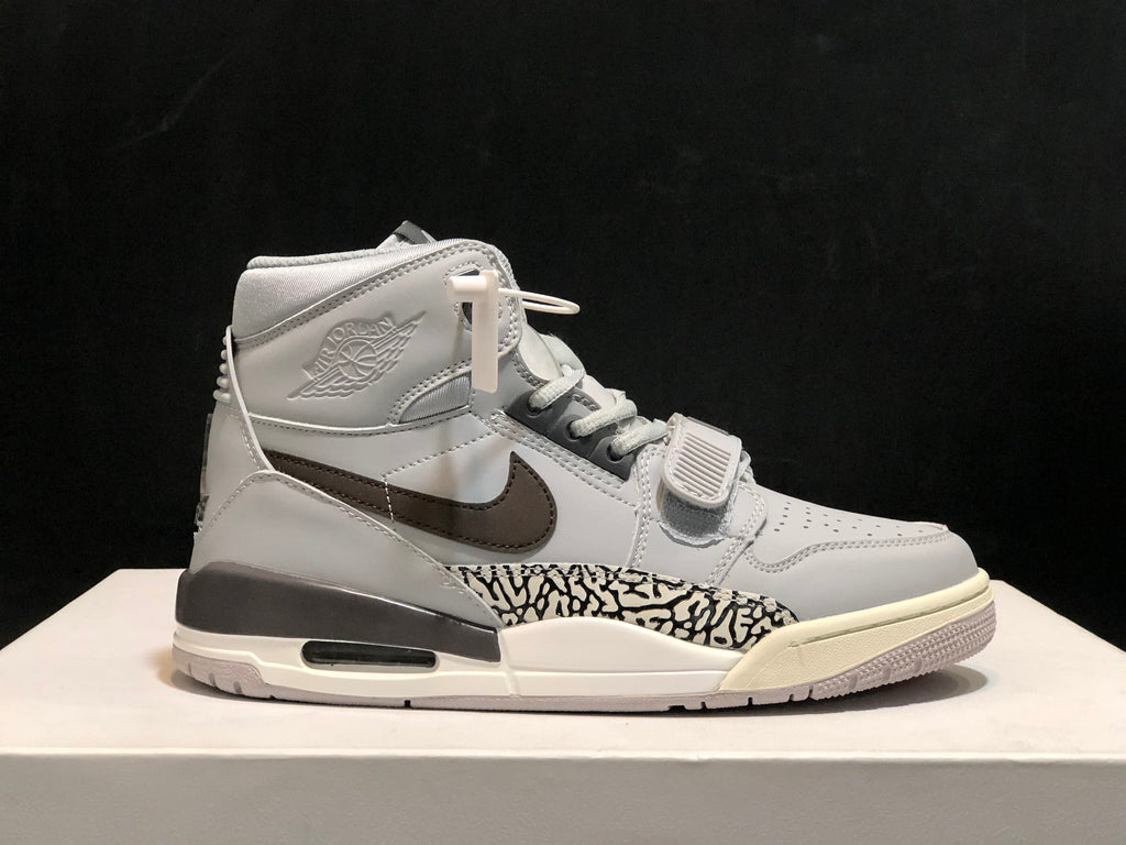 Jordan Air Jordan Legacy 312 Grey Cement Sneakers AV3922-002