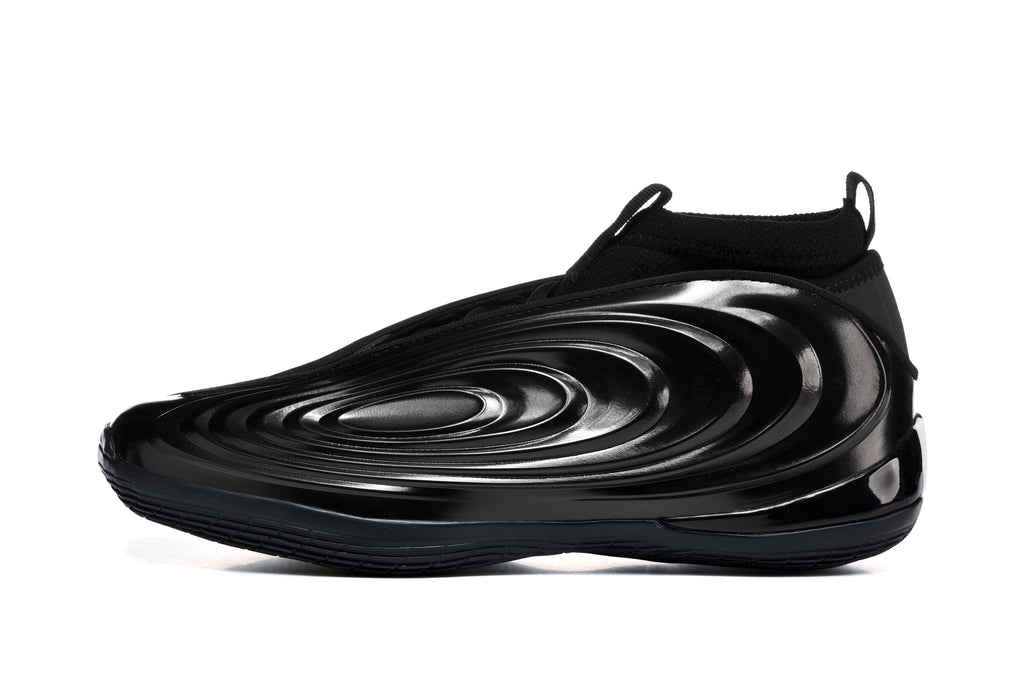 Black 939-6 Low-Top Sneakers