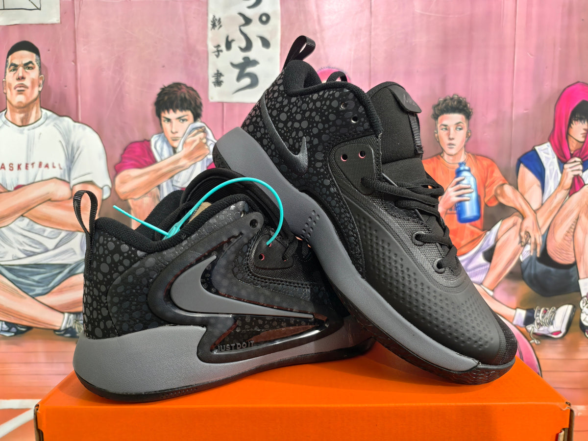 Nike Black and Grey Basketball Sneakers