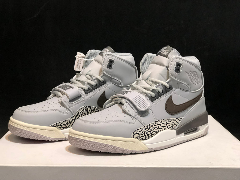 Jordan Air Jordan Legacy 312 Grey Cement Sneakers AV3922-002