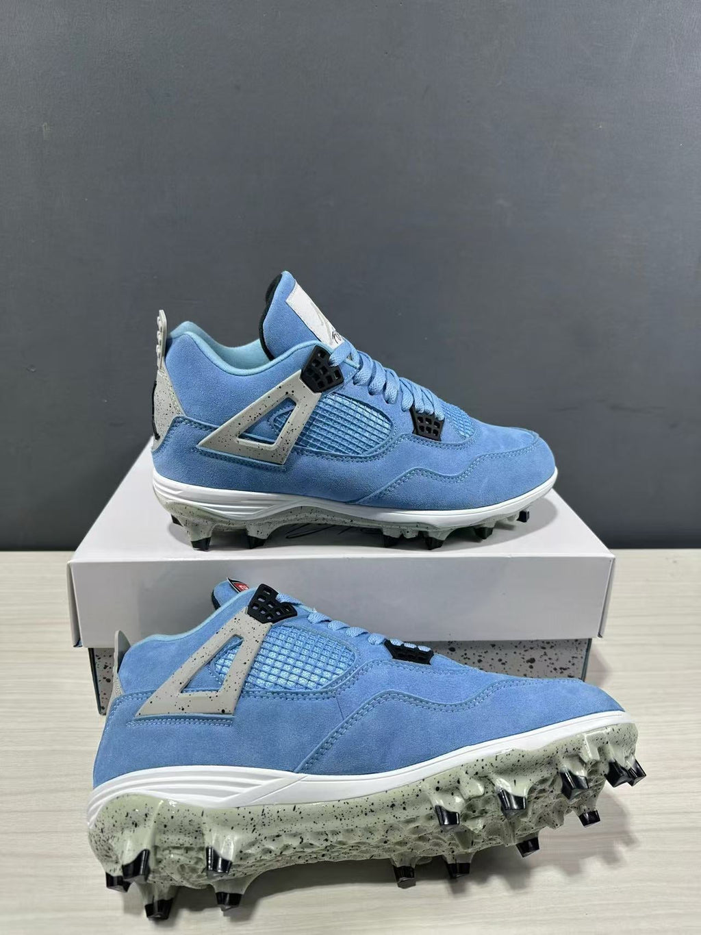 Jordan Air Jordan 4 University Blue Cleated Sneakers CT8572-400