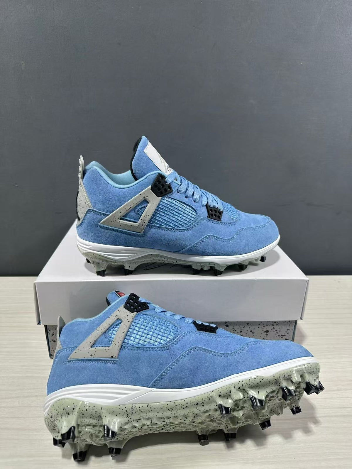 Jordan Air Jordan 4 University Blue Cleated Sneakers CT8572-400