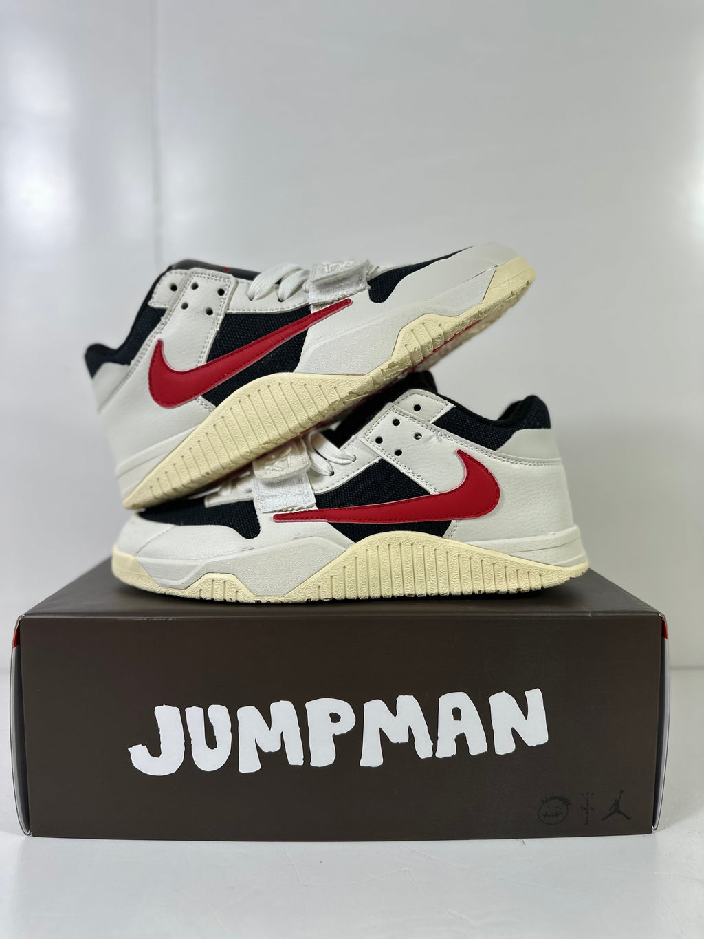 Jordan Jumpman Jack TR Low Sneakers Off-White Black University Red