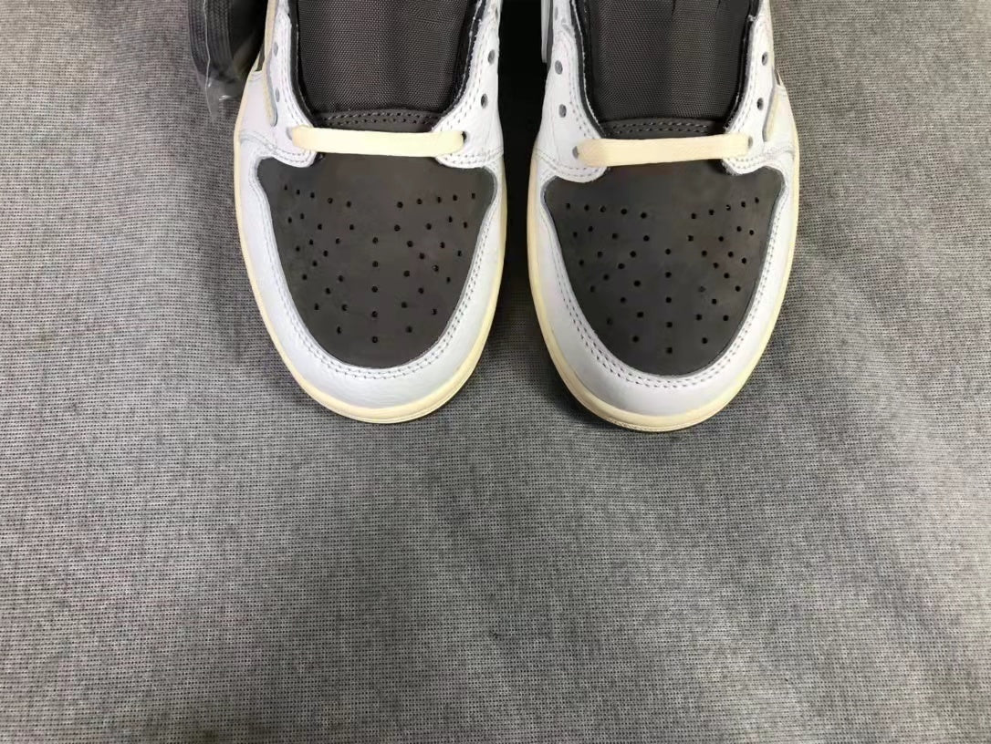 Travis Scott x Air Jordan 1 Low White Brown Sneakers