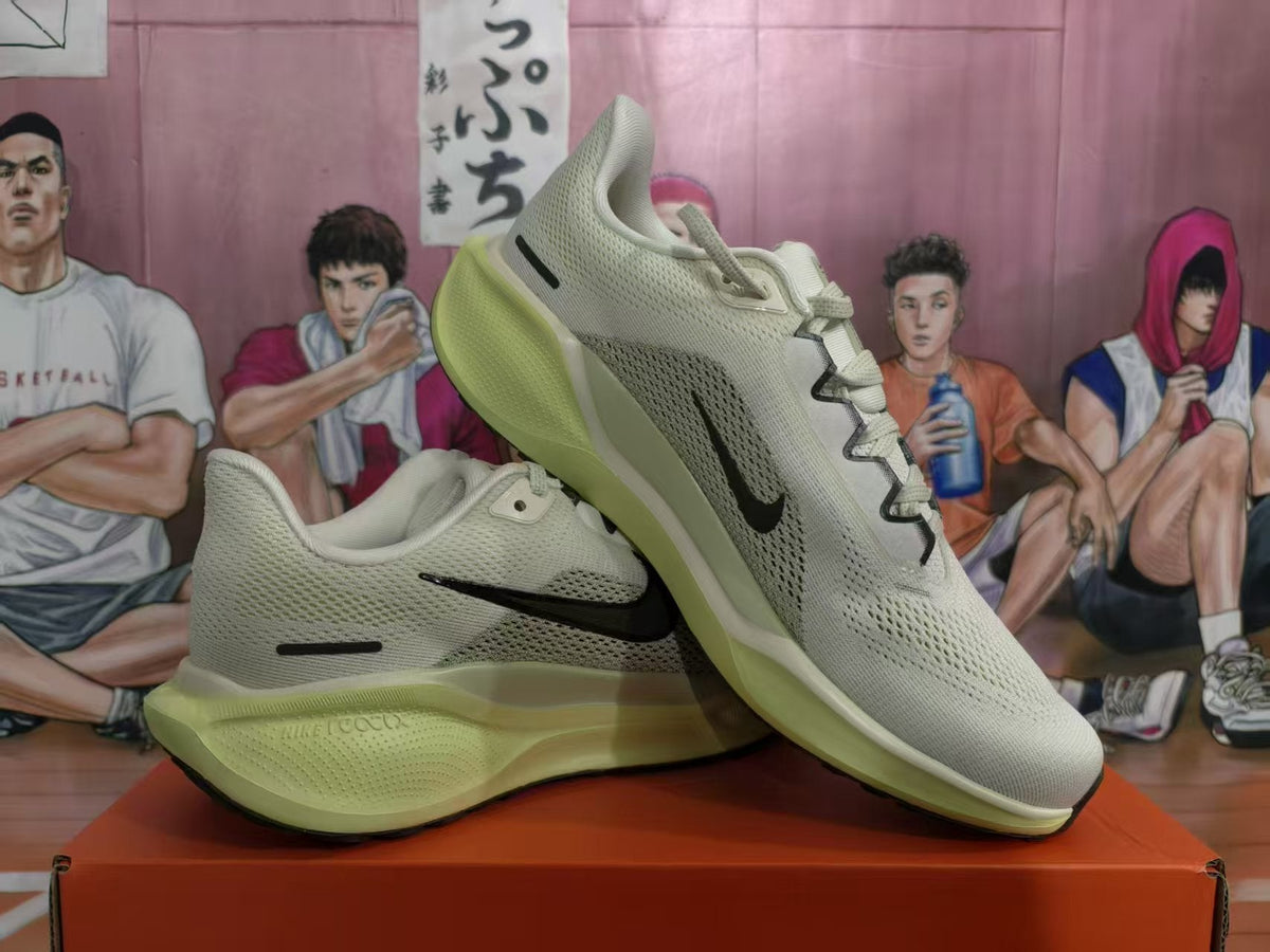Nike Air Zoom Gray and Yellow Sneakers