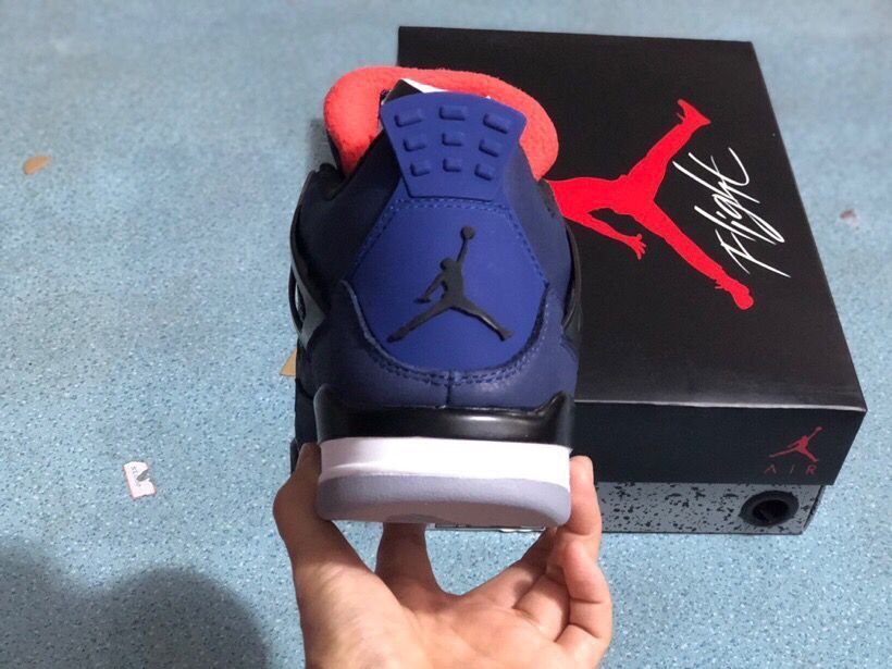 Jordan 4 Retro Winter Loyal Blue Sneakers