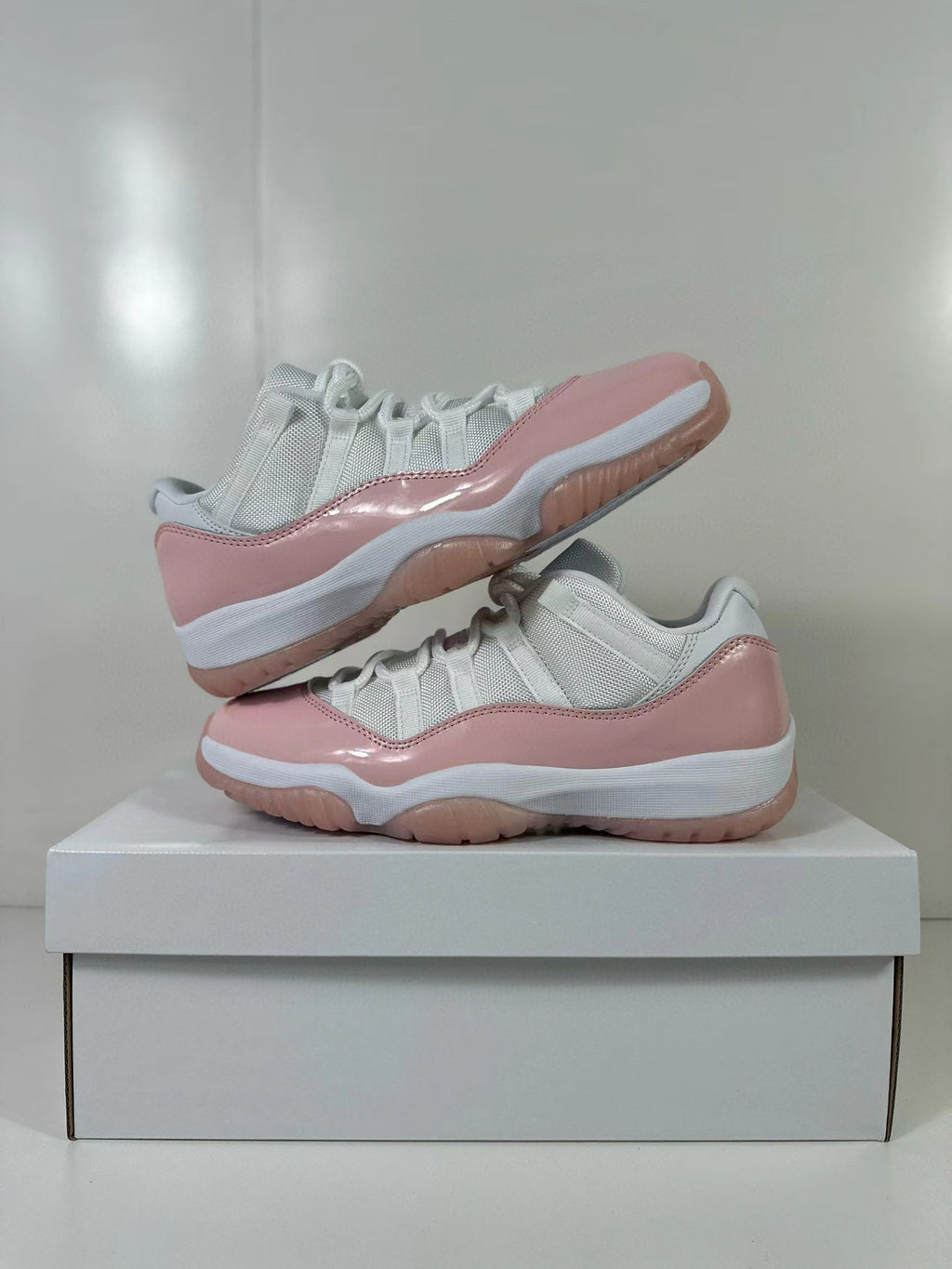 Jordan Air Jordan 11 Low WMNS Pink White AH7860-160