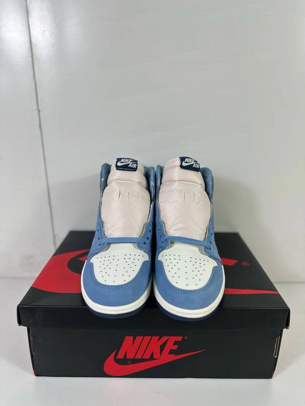 Air Jordan 1 High OG Blue and White Sneakers FD2596-400