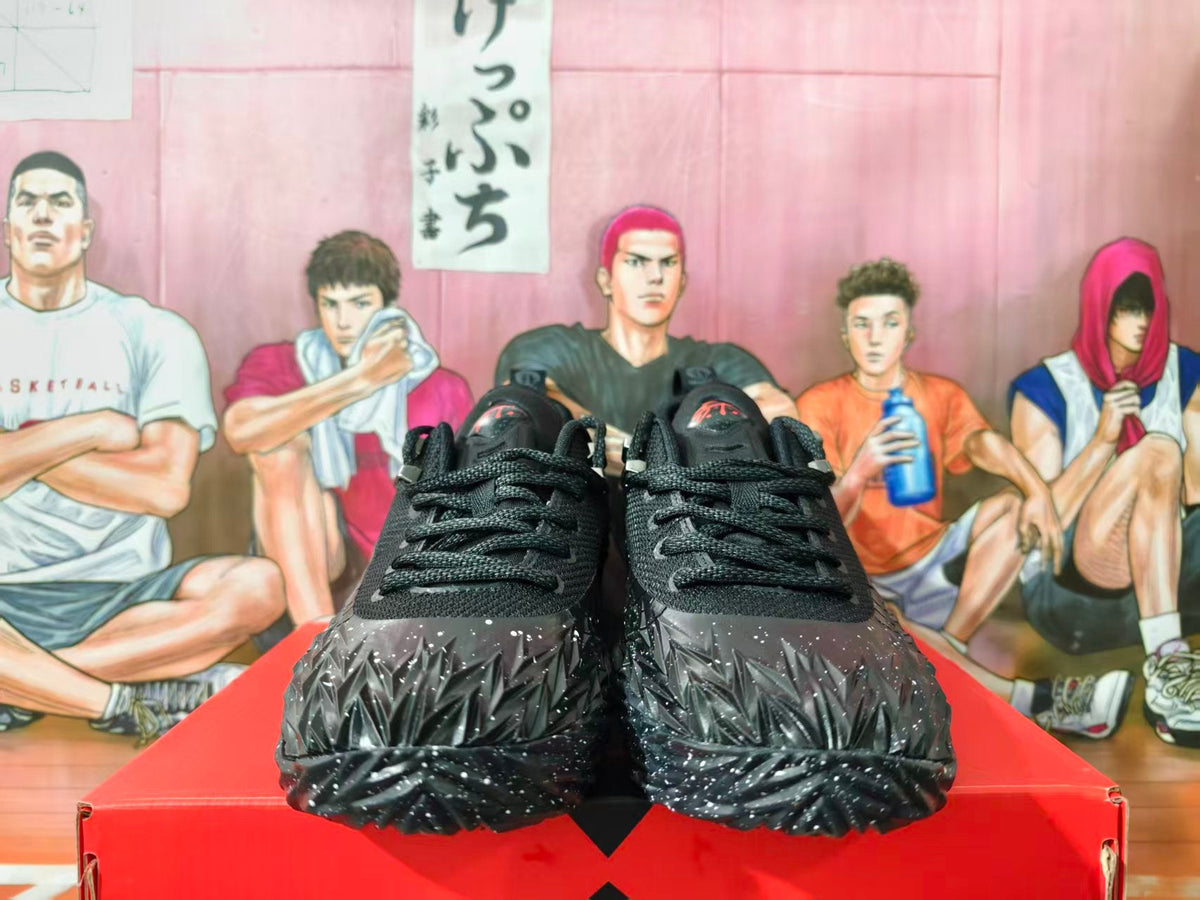 Nike Basketball Shoes Black with Speckled Sculpted Sole