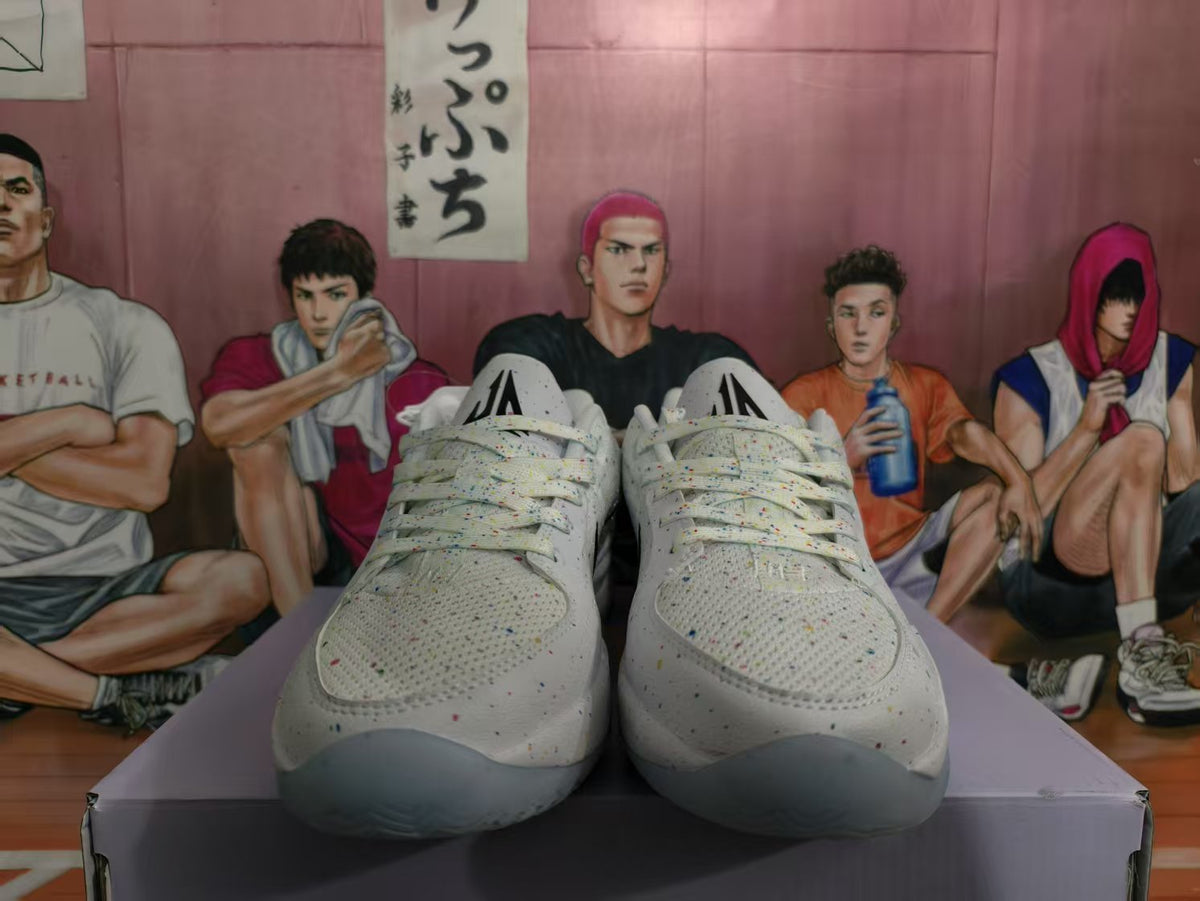 Nike White and Yellow Speckled Sneakers