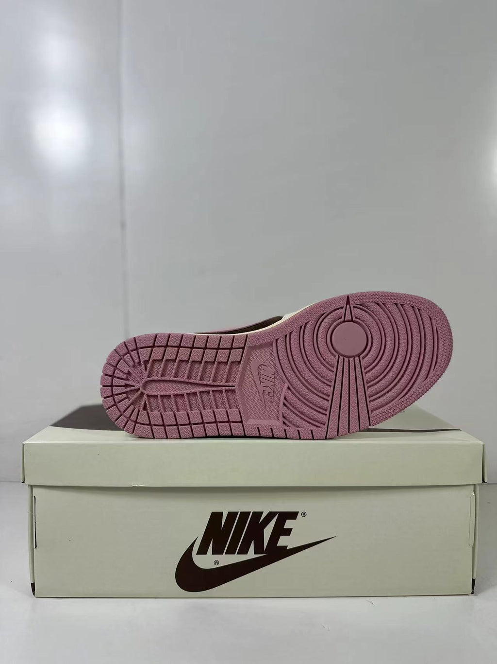 Nike Air Jordan 1 Low Travis Scott Reverse Mocha Pink DZ4137-206