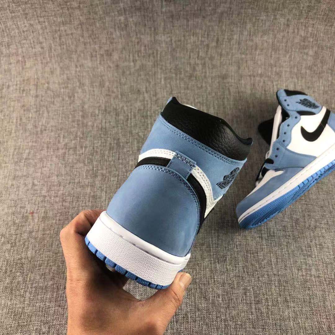 Jordan Air Jordan 1 High OG University Blue Sneakers 555088-134