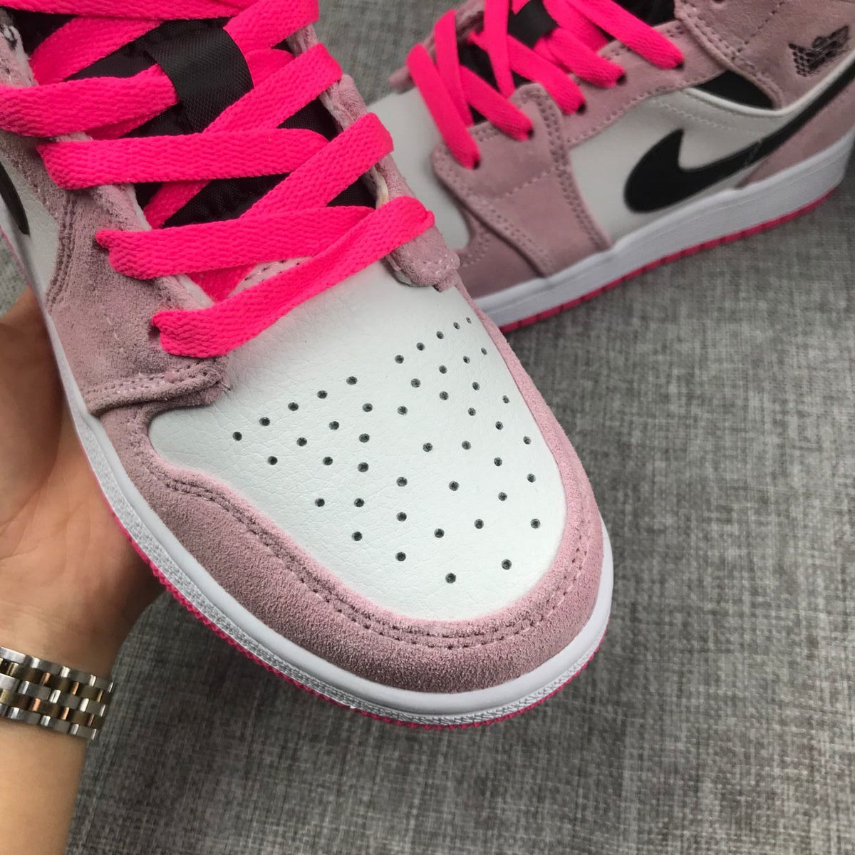 Jordan Air Jordan 1 Mid Pink White Black Sneakers 852542-801