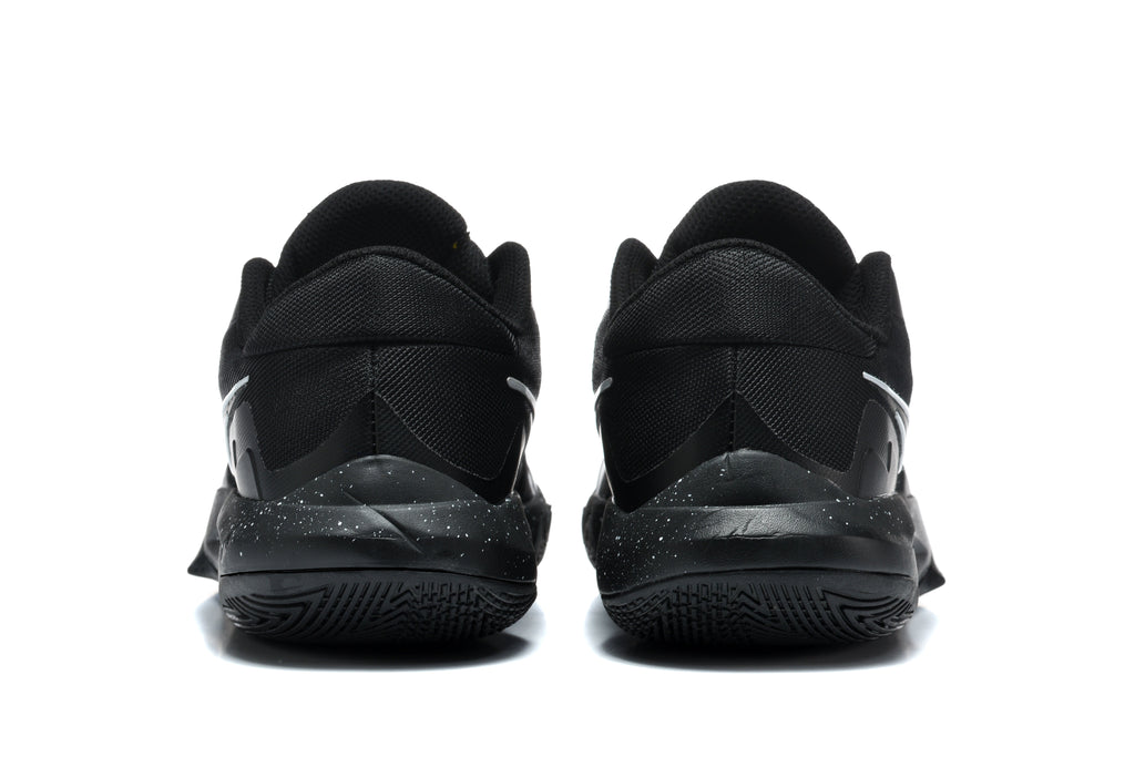 Nike 832-60 Basketball Sneakers Black