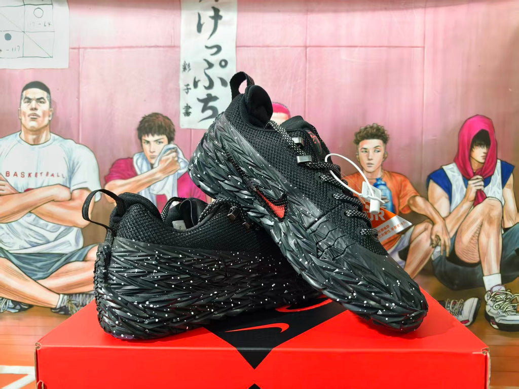 Nike Black Textured Low-Top Sneakers