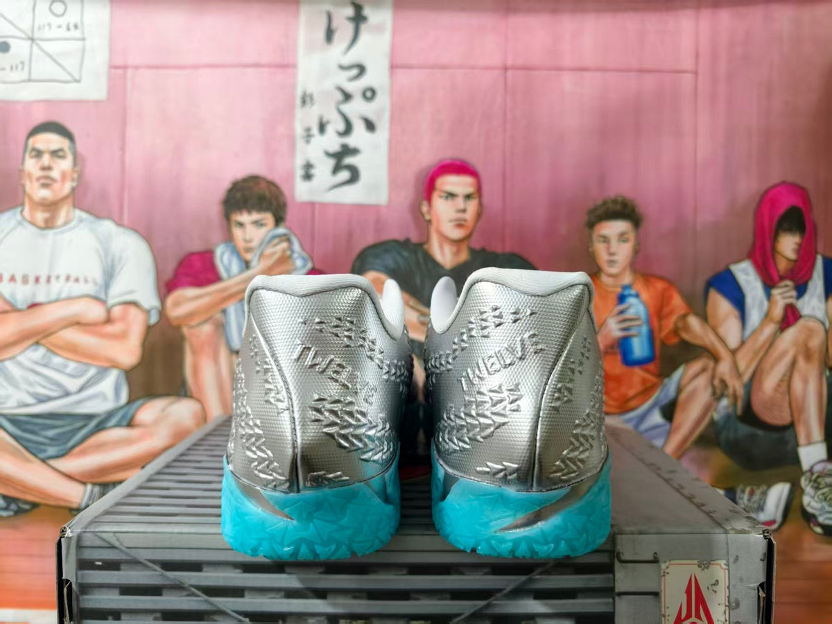 Nike Basketball Sneakers Silver with Turquoise Sole