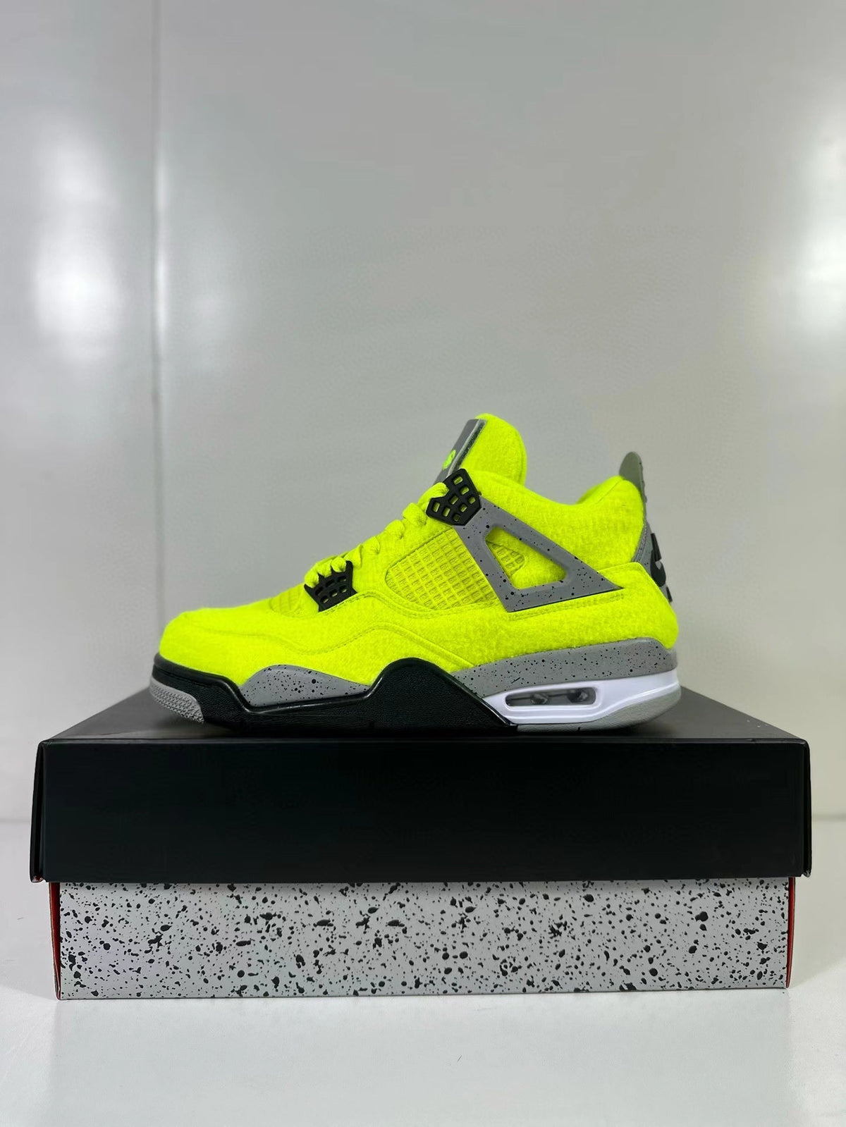 Jordan Air Jordan 4 Retro SP Tour Yellow Sneakers DV6773-700