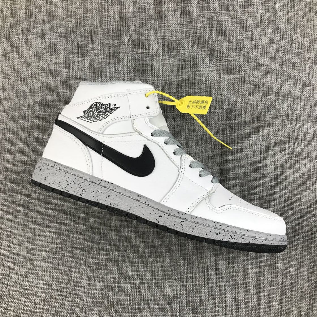 Jordan Air Jordan 1 Retro High OG White Gray Dot Sneakers