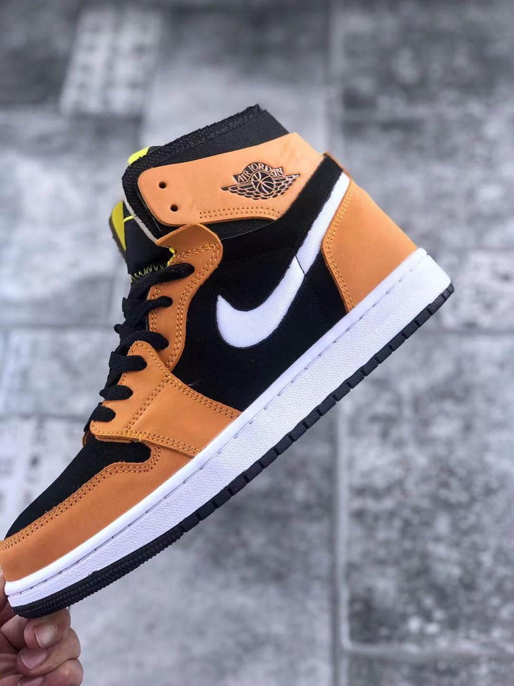 Jordan 1 Zoom CMFT Monarch Orange Sneakers CT0978-002