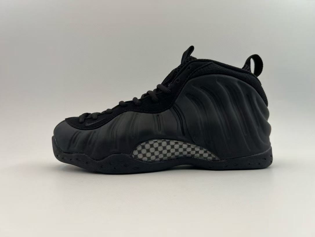 Nike Hardaway High-Top Sneakers