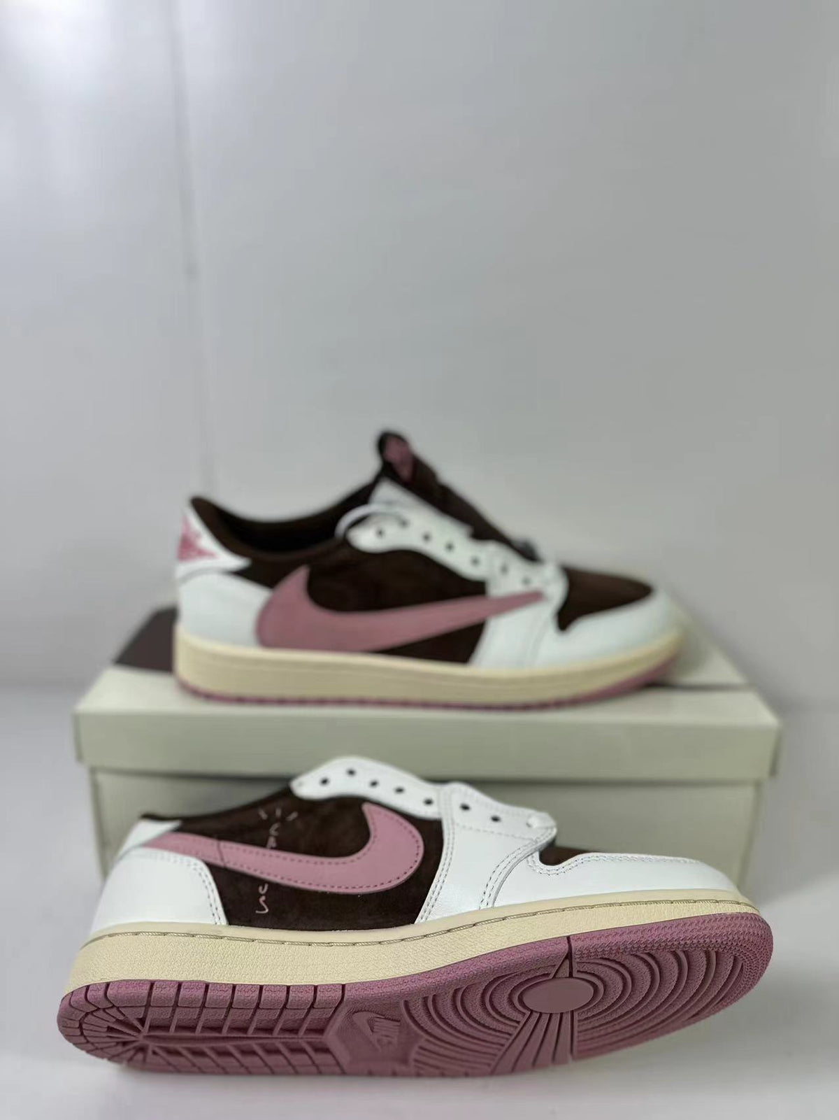 Nike Air Jordan 1 Low Travis Scott Reverse Mocha Pink DZ4137-206