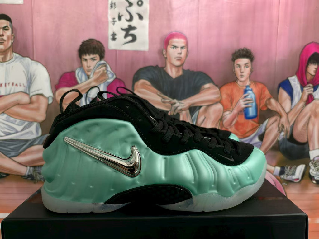 Nike New South Coast Sneakers in Mint Green and Black