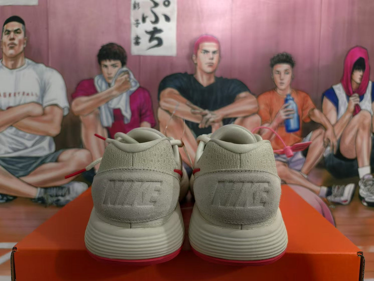 Nike White and Red Low-Top Sneakers