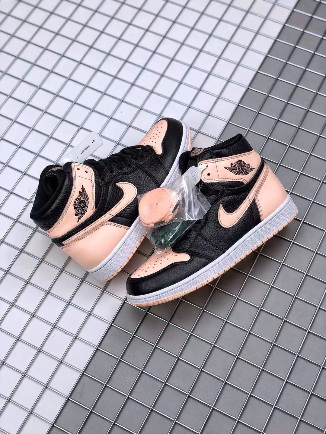 Jordan Air Jordan 1 High OG Crimson Tint Sneakers Black Pink