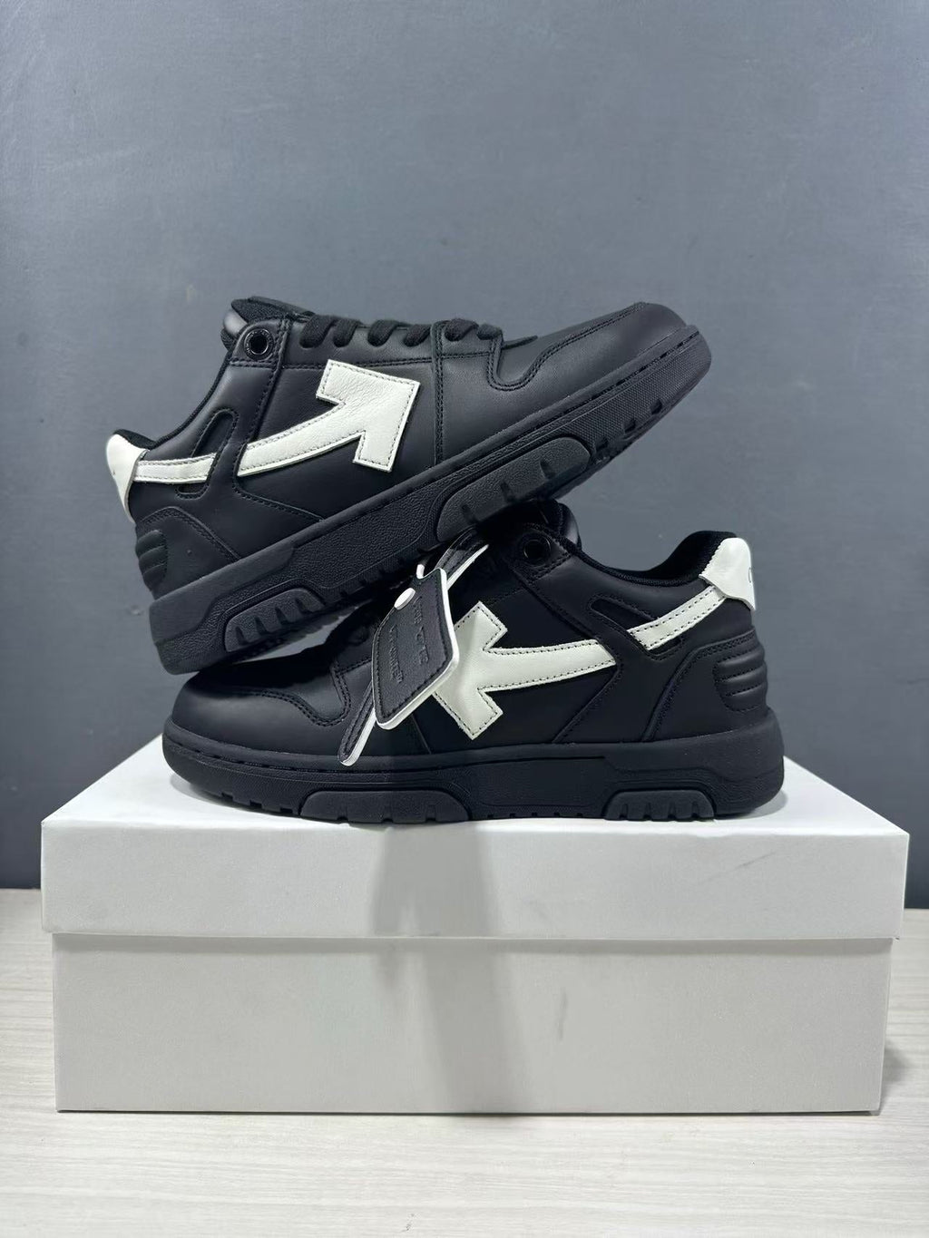 Off-White Out Of Office Sneakers Black White OMAI89C99LEA0191001