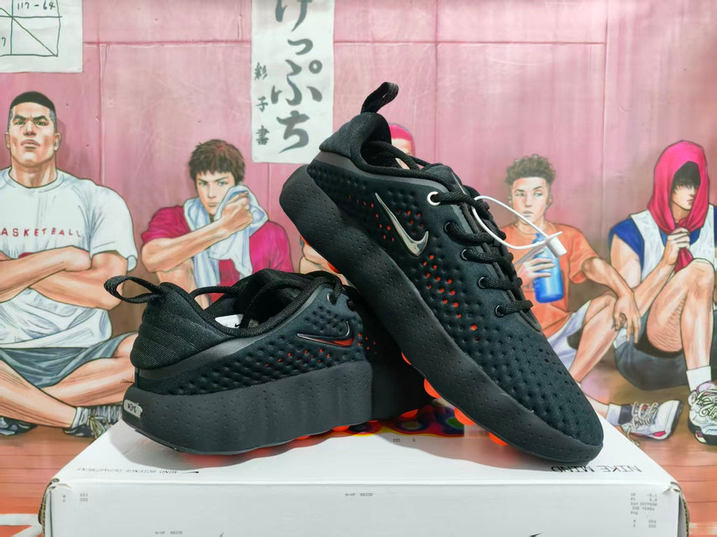 Nike Motiva Black Sneakers