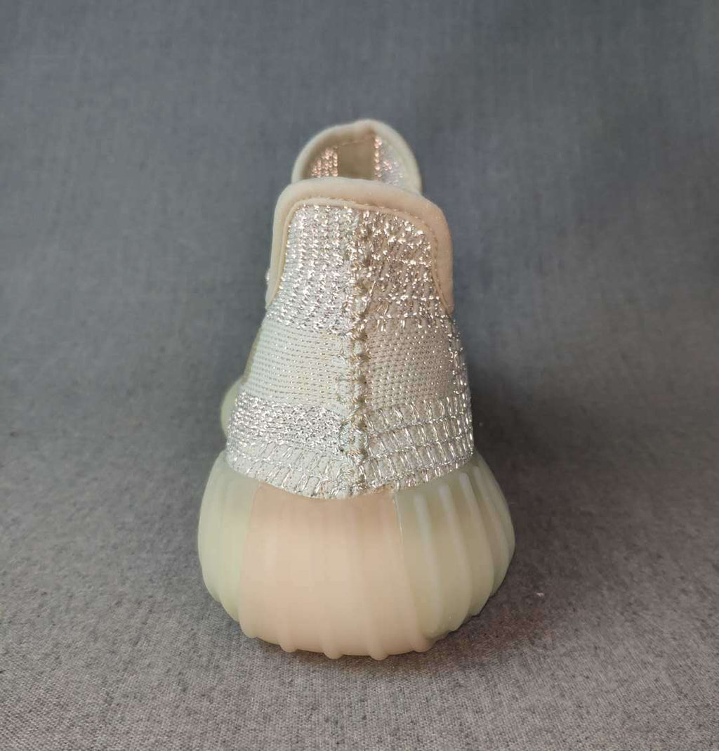 Yeezy 350 V2 Sneakers Silver Olive