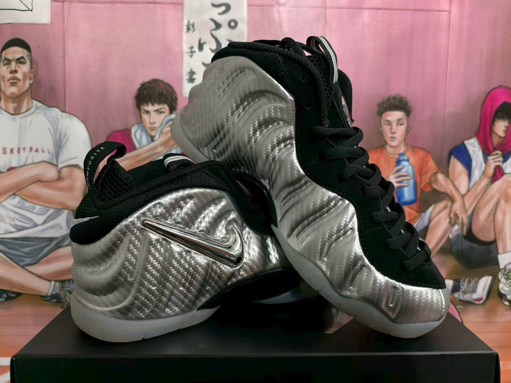 Nike Air Foamposite One Silver Black Sneakers