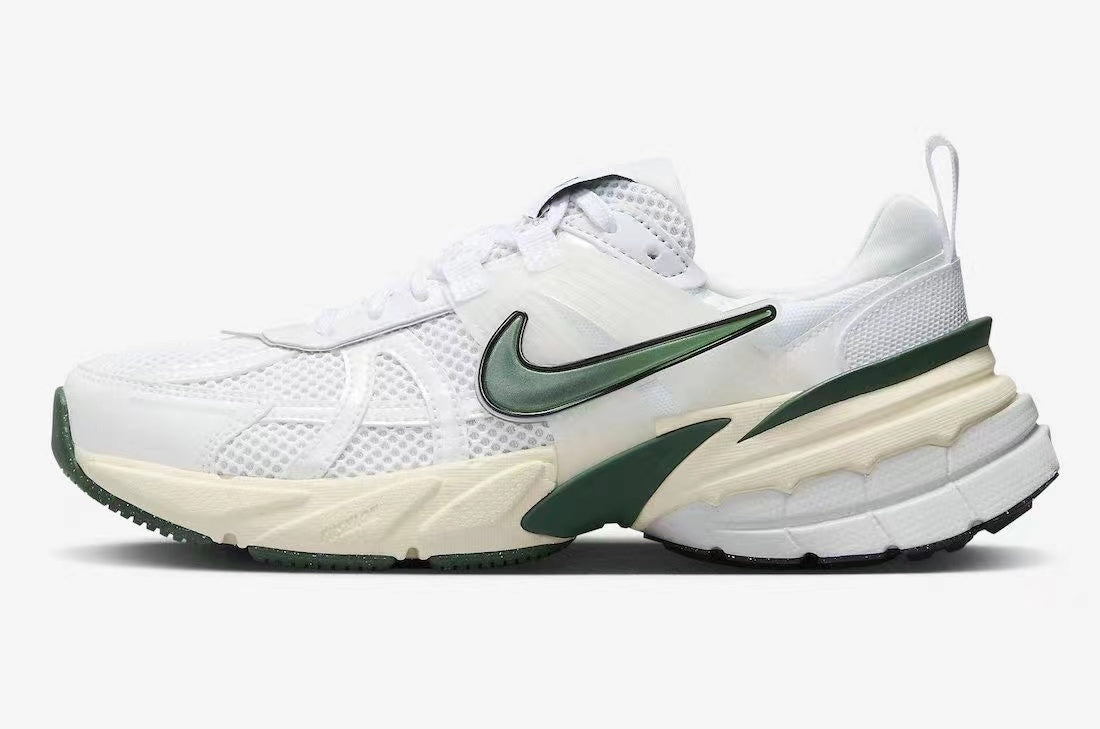 Nike White and Green Sneakers