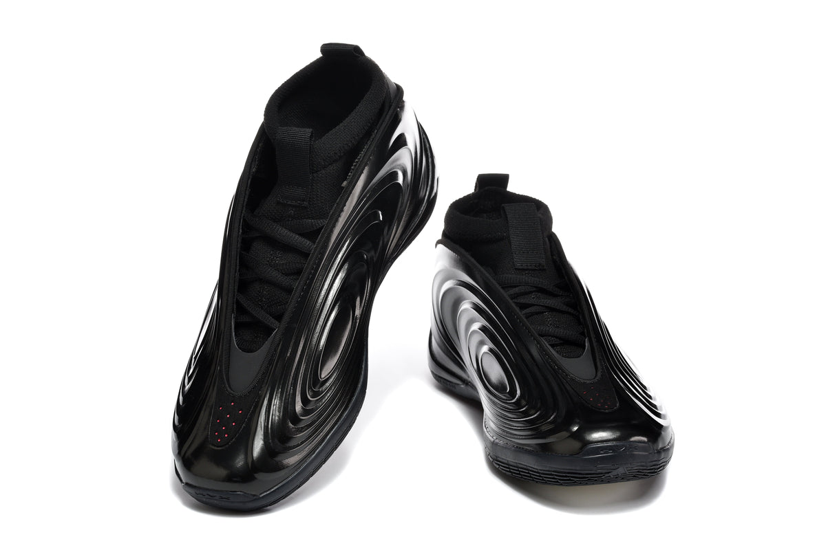 Black 939-6 Low-Top Sneakers