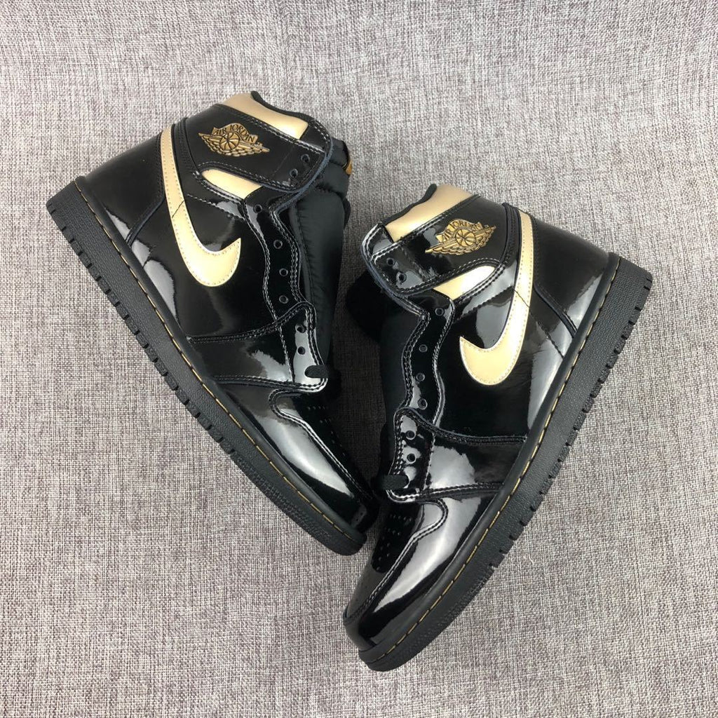 Jordan Air Jordan 1 High OG Black Gold Sneakers 555088-032