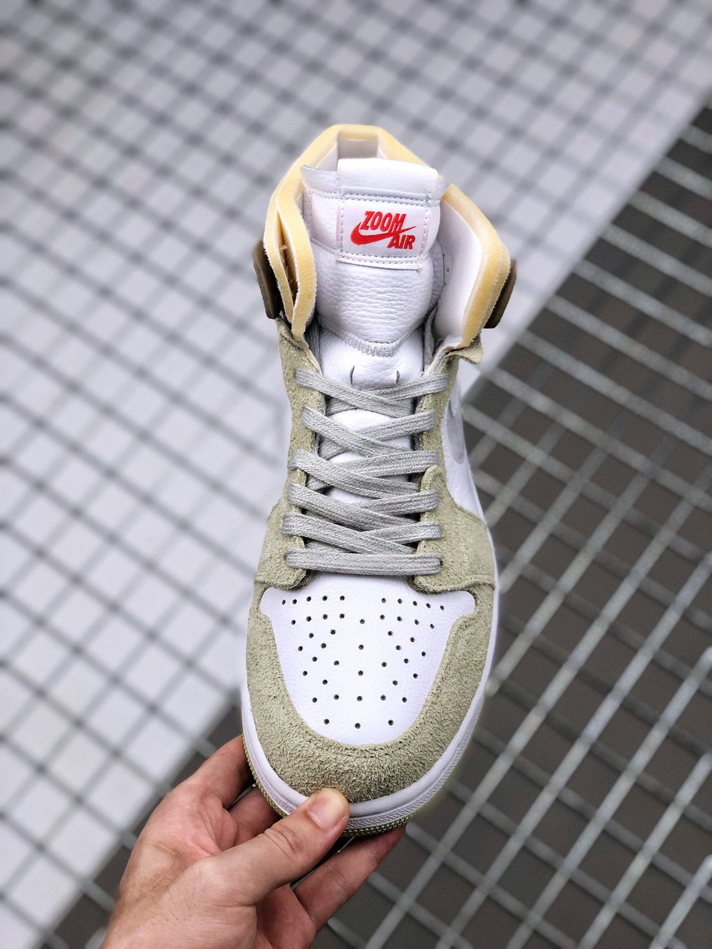 Jordan Air Jordan 1 Zoom CMFT Olive Aura Sneakers CT0979-102