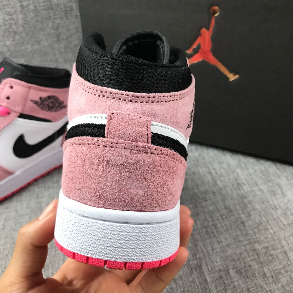 Jordan Air Jordan 1 Mid Pink White Black 852542-801