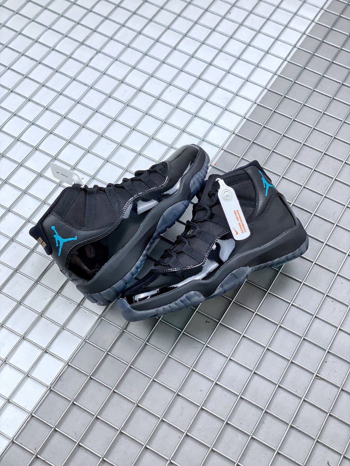 Jordan Air Jordan 11 Retro Gamma Sneakers Black Blue 378037-006