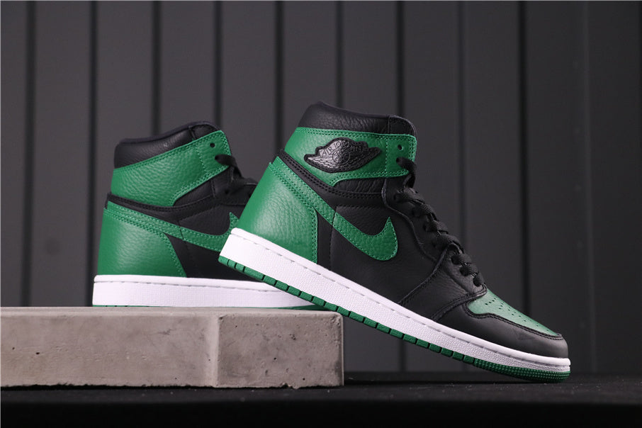 Air Jordan 1 High Pine Green Sneakers 555088-030