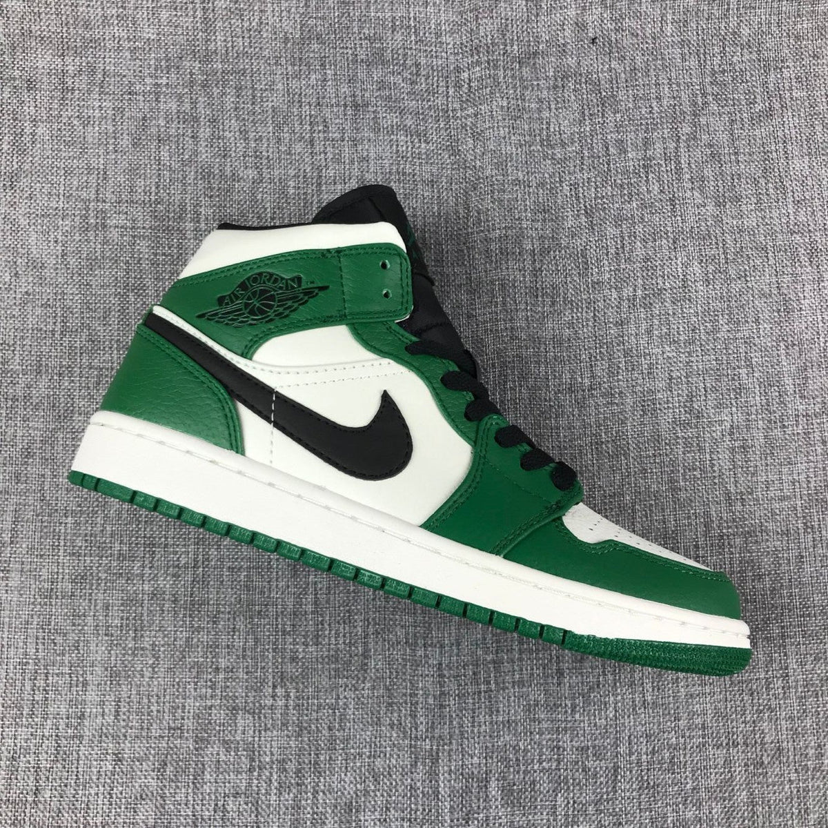 Jordan Air Jordan 1 Mid SE Green White Black Sneakers 852542-301