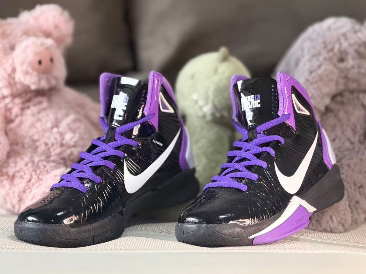 Nike Hyperdunk 2010 Kids Basketball Shoes, Black and Purple