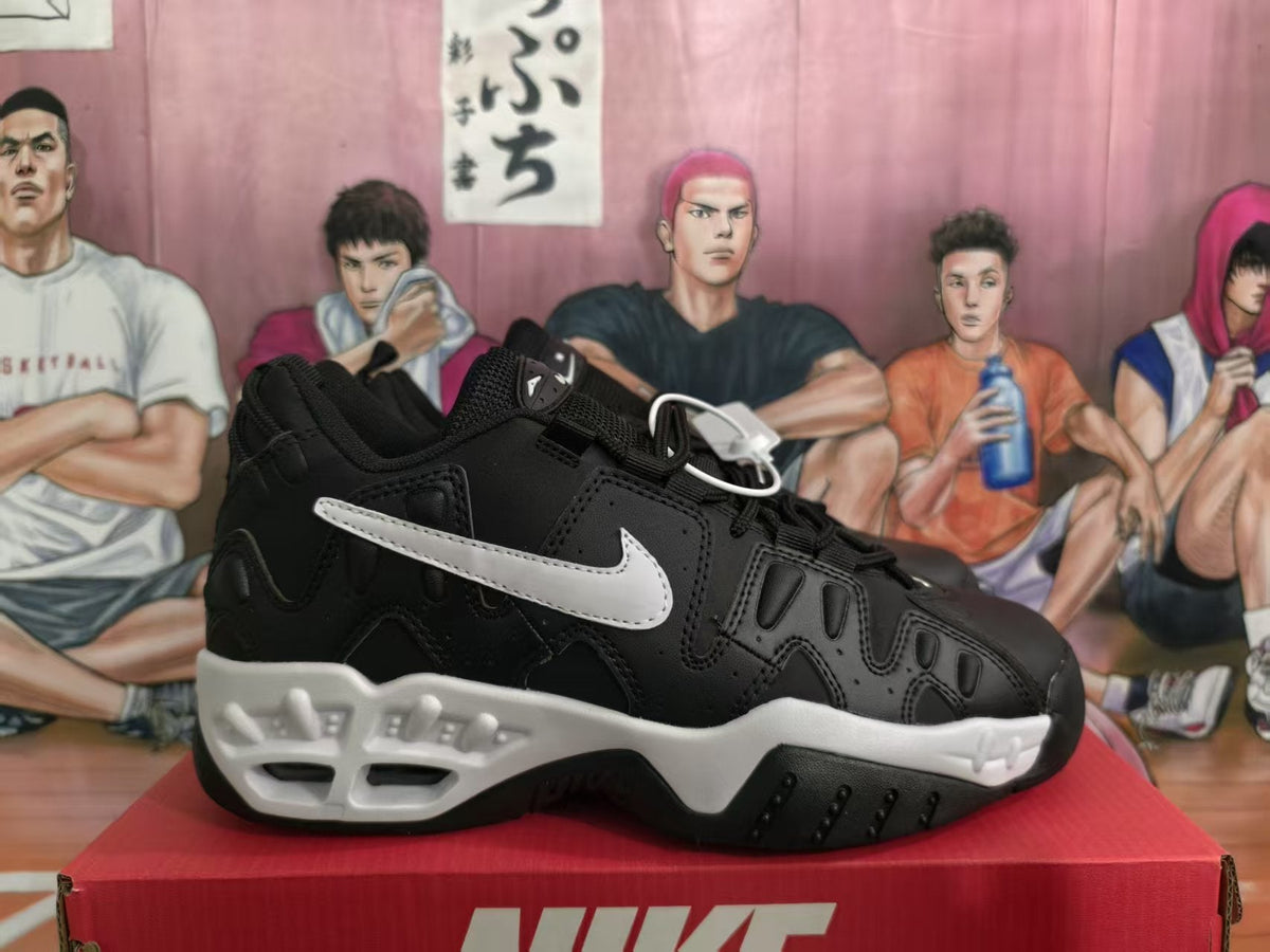 Nike Black and White Sneakers