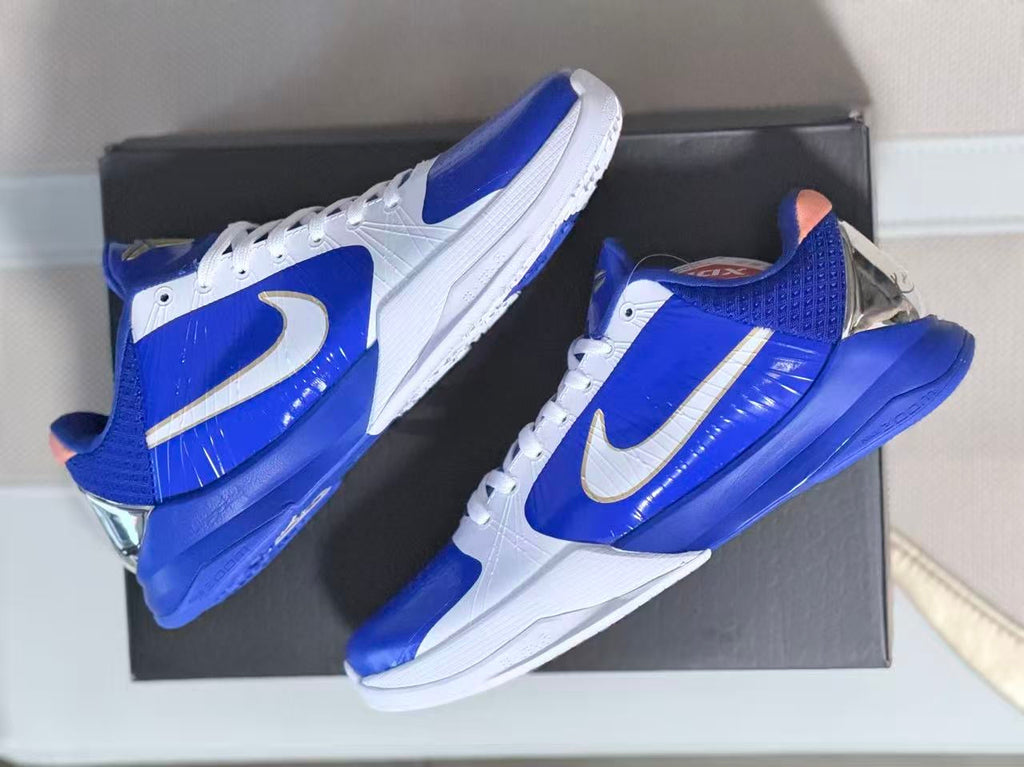 Nike Kobe 5 Basketball Shoes Blue and White Sonic