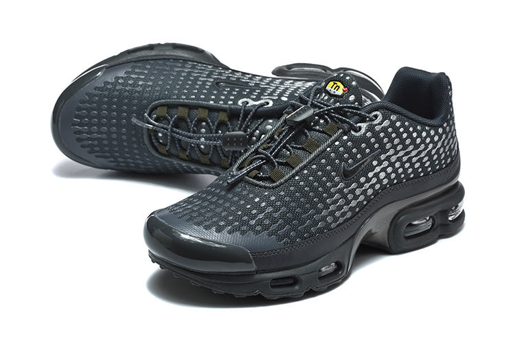 Nike Air Max Plus SE Black Sneakers