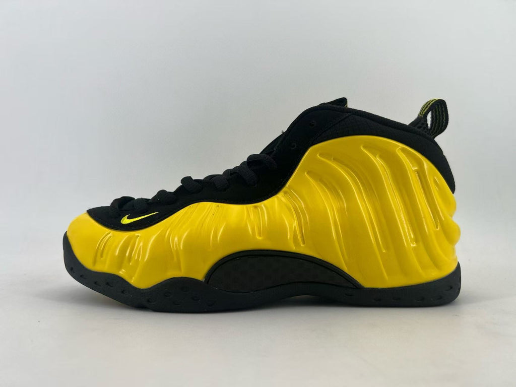 Nike Hardaway High-Top Sneakers