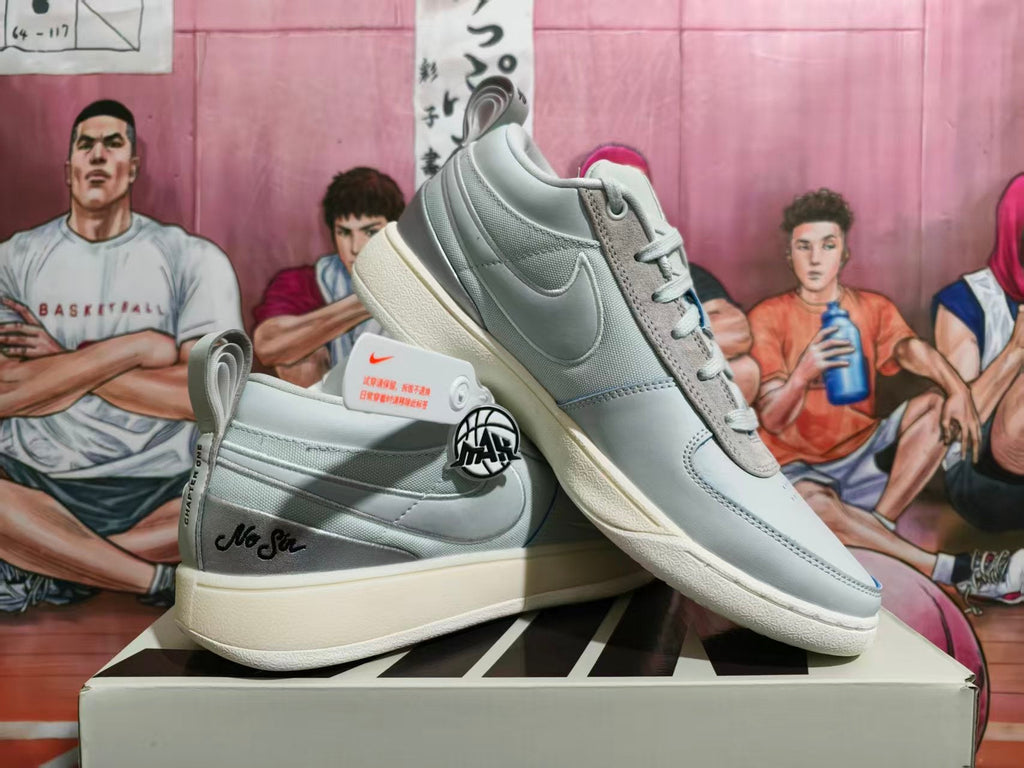 Nike x Slam Dunk Low-Top Sneakers in White and Grey